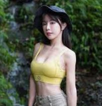 何俊逸